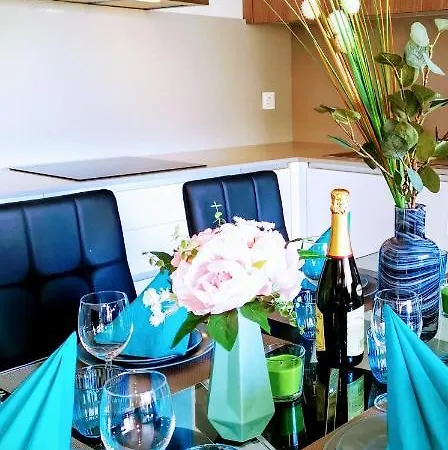 Moderno Scandic, Playa Del Cura *